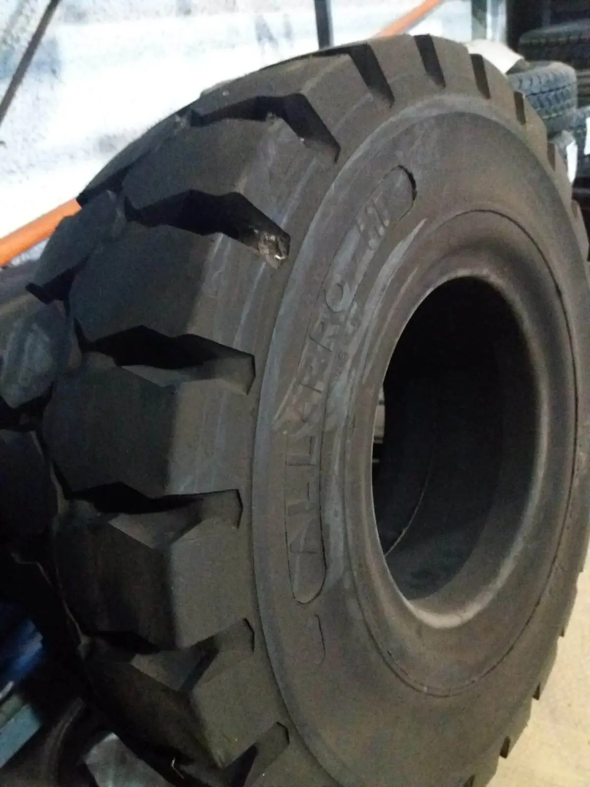 All Pro 23X9X10  Macizo AGOTADO