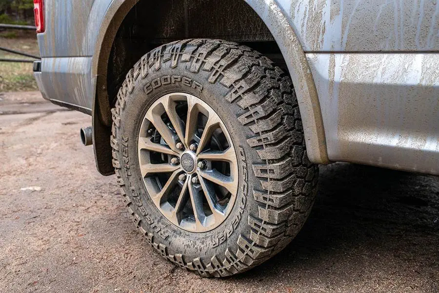 Cooper 265/65 R18 116T Discoverer Rugged Trek - Imagen 2