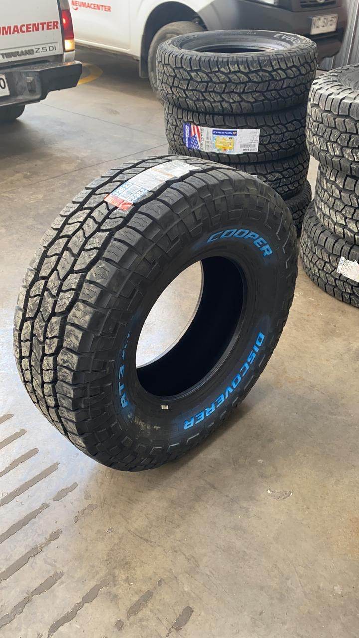 Cooper LT 315/70 R17 121/118S Discoverer AT3 XLT (10PR) - Imagen 2